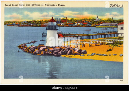 Brent Point Light and Skyline of Nantucket, Mass (75313) Stockfoto