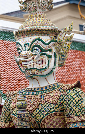 Bangkok, Thailand. Daemon Guardian (yaksha) im Royal Grand Palace. Stockfoto