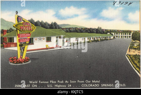 Iowa Motel, weltberühmter Pikes Peak, von unserem Motel aus gesehen, 2508 East auf... U. S. Highway 24... Colorado Springs, Colorado (7725169936) Stockfoto