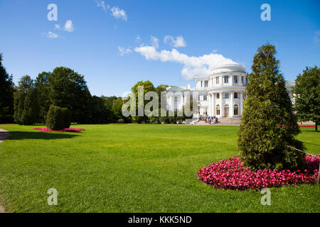 St. Petersburg, Russland. yelagin Palace in einem Sommer sonnigen Tag. Stockfoto