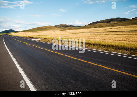 Autobahn in der chinesischen Provinz Innere Mongolei Stockfoto