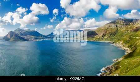 Schönes Panoramabild der südlichen Kap der Guten Hoffnung in der Nähe von Simon's Town, aus öffentlichen Aussichtspunkt mit Blick auf die Bucht zu smitswinkel Stockfoto