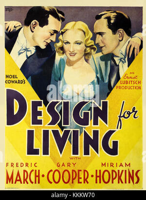 *Design for Living* (1933) ist ein klassischer Comedy-Film, der die Komplexität von Beziehungen durch eine witzige Erzählung erforscht. Unter der Regie von Ernst Lubitsch zeigt der Film Darbietungen von Miriam Hopkins und Gary Cooper. Stockfoto