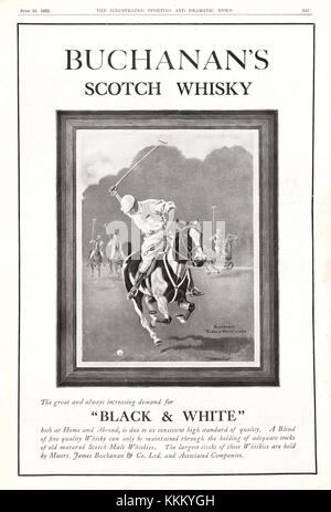 UK's Magazine Buchanan 1922 'Black & White' Whisky Anzeige Stockfoto