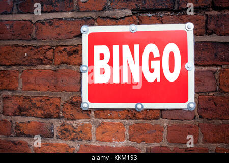 Hand schreiben Bildunterschrift Inspiration zeigen bingo Konzept sinn Schriftzug Glücksspiel zu gewinnen Preis Erfolg auf alten Ankündigung Schild mit schriftlicher Stockfoto