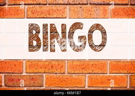 Konzeptionelle Ankündigung Text Inspiration zeigt Bingo. Das Geschäftskonzept für den Erfolg des Glücksspiels zum Gewinnpreis wurde auf dem alten Background geschrieben Stockfoto