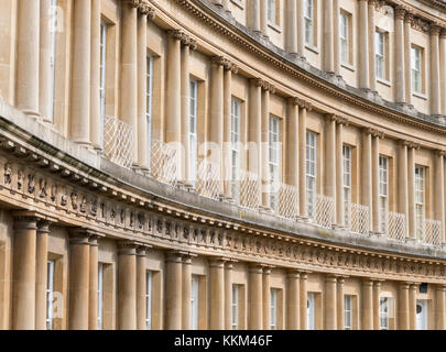 Die geschwungene georgianische Architektur der Badewanne Zirkus. Stockfoto