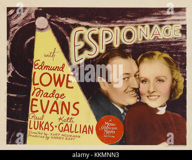 Das Filmplakat „Spionage“ aus dem Jahr 1937 zeigt das Thema „verdeckte Operationen und Spionage“. Der Film wurde in der Zeit vor dem Zweiten Weltkrieg veröffentlicht und spiegelt die kulturelle Atmosphäre der damaligen Zeit wider. Stockfoto