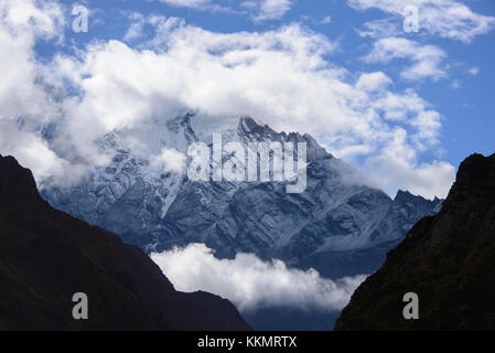 Ganesh Himal Stöcke, an der Spitze der Tsum Valley, Nepal Stockfoto