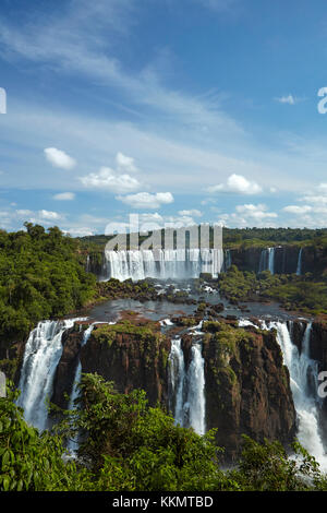 Salto Rivadavia und Salto Tres Musqueteros, Iguazu Falls, Argentinien, von der brasilianischen Seite aus gesehen, Südamerika Stockfoto