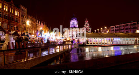 Ein Blick auf die Nottingham Weihnachtsmarkt auf dem Alten Markt, Nottingham, Nottinghamshire - 30. November 2017 Stockfoto