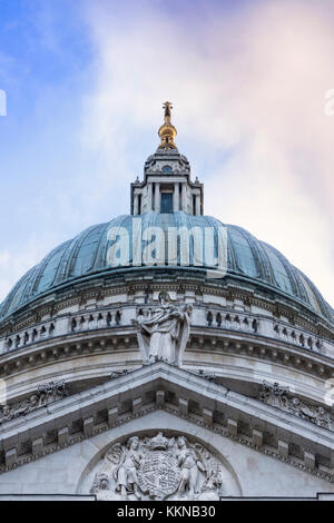 England, London, Kuppel der St. Paul's Cathedral Stockfoto