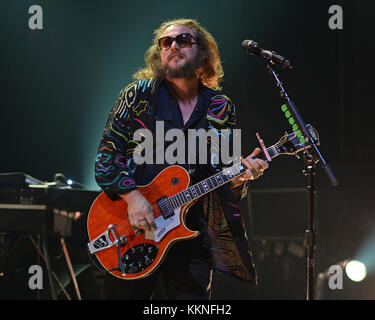 MIAMI BEACH, FL - AUGUST 03: Jim James meiner Morgen-mantel führt im Fillmore am 3. August 2015 in Miami Beach, Florida, Leute: Jim James Stockfoto