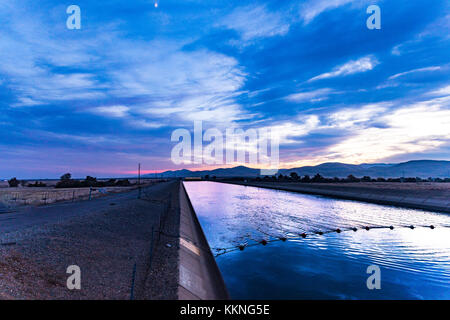 Die California Aquädukt in der Nähe von gustine Kalifornien Stockfoto