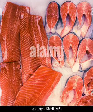 Frischer Lachs Filets und Steaks. Stockfoto
