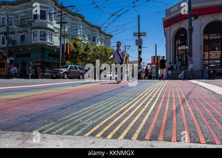 Gehweg Markierungen im trendigen Viertel Castro, San Francisco, Kalifornien, USA Stockfoto