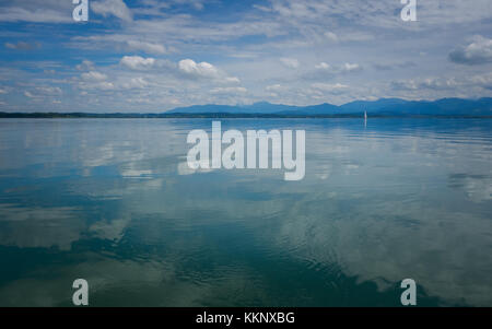 Ruhigen See während einer Reise auf dem Segelschiff Stockfoto