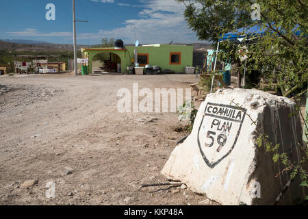 Boquillas del Carmen, Coahuila, Mexiko - eine Straße Marker in der kleinen Grenzstadt boquillas. Die Stadt ist bei Touristen beliebt, die den Rio gran Cross Stockfoto