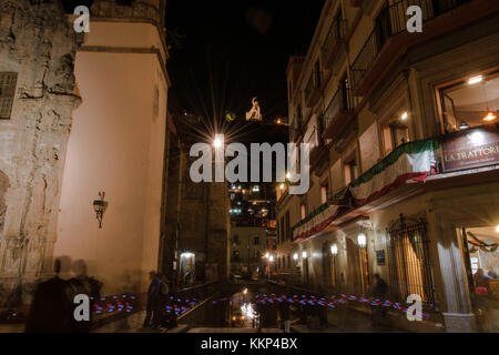 Si lo que buscas Sohn buenas Aventuras, Disfrutar de hermosas Calles llenas de Historia definitivamente, debes visitar Guanajuato... Stockfoto