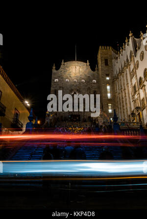 Si lo que buscas Sohn buenas Aventuras, Disfrutar de hermosas Calles llenas de Historia definitivamente, debes visitar Guanajuato... Stockfoto