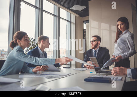 Corporate Business Team und Manager in einer Besprechung Stockfoto