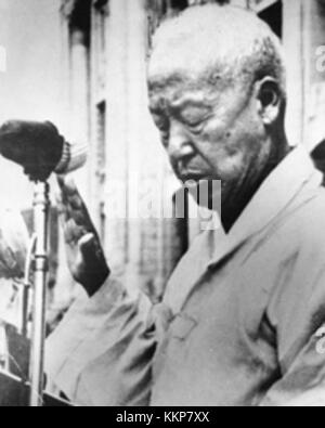 Dieses Foto, das am 15. August 1948 aufgenommen wurde, zeigt Syngman Rhee, den ersten Präsidenten Südkoreas, während seiner Einweihungszeremonie. Stockfoto