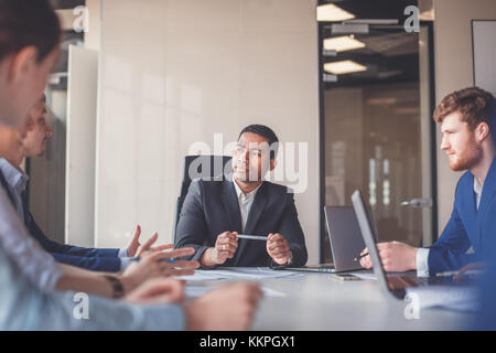 Chef Position ein Wiedersehen mit Partnern Stockfoto