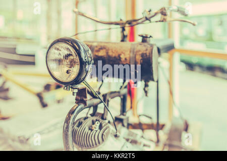 Flam, Norwegen - Oktober 2017: Alte Draisinefahrt im Flamsbana Railway Museum in der Flam Stadt, Norwegen Stockfoto