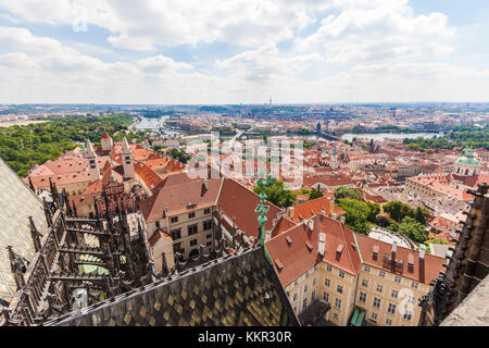 Tschechien, Prag, Blick von der Veitskathedrale über Malá Strana und Altstadt, Moldau, Karlsbrücke, Hradschin, Burg, Prager Burg, Veitskathedrale, Veitskathedrale Stockfoto