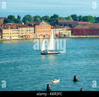 Segelboot Segel auf dem Canal Grande in Venedig Stockfoto