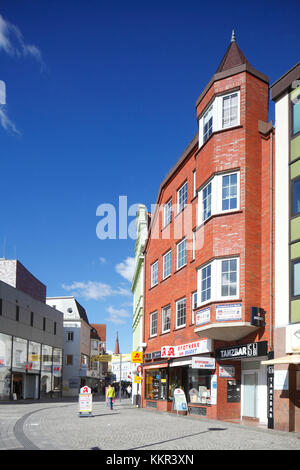 Rathausplatz, historische Häuser, Einkaufsstraße lange Straße, Delmenhorst, Niedersachsen, Deutschland, Europa Stockfoto
