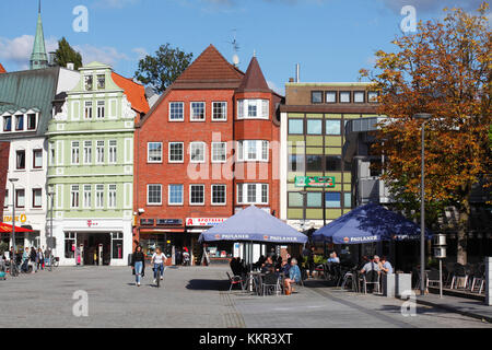 Rathausplatz, historische Häuser, Einkaufsstraße lange Straße, Delmenhorst, Niedersachsen, Deutschland, Europa Stockfoto