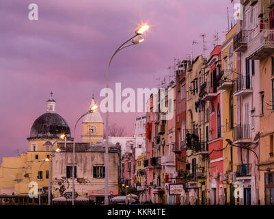 Procida am Abend nach Sonnenuntergang Stockfoto