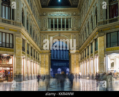 In der Galleria Umberto i Neapel Stockfoto