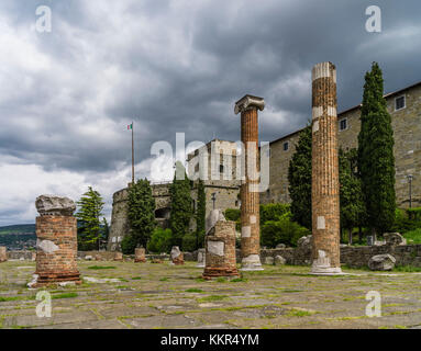 Castello di San Giusto in Triest. Stockfoto