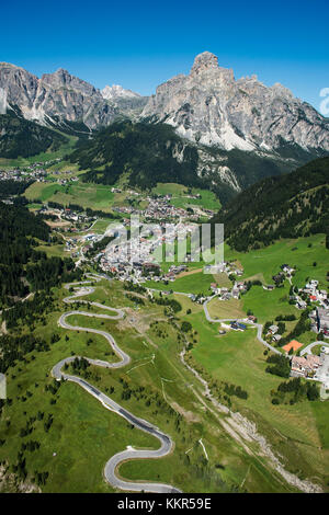 Dolomiten, Corvara, Passo Campolongo, Sassongher, Luftbild, Südtirol, Italien Stockfoto