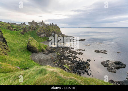 Großbritannien, Nordirland, County Antrim, Bushmills, Dunluce Castle Ruinen Stockfoto