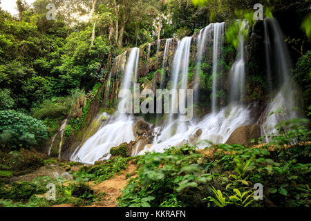 Die berühmten Wasserfälle von El nicho auf Kuba Stockfoto