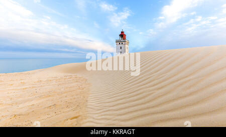 Der Leuchtturm Rubjerg Knude in Dänemark Stockfoto