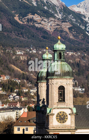 Österreich, Tirol, Innsbruck, erhöhten Blick auf den Dom. Stockfoto