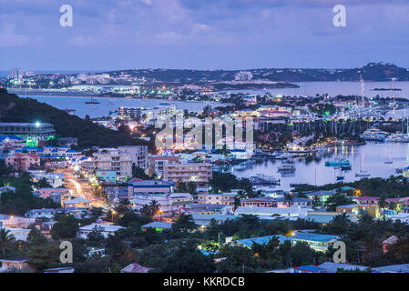 Niederlande, Sint Maarten, Simpson Bay, erhöhte Aussicht, Morgendämmerung Stockfoto