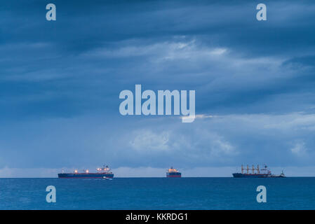 Niederlande, Sint Eustatius, Oranjestad oranjestad Bay, Öltanker, der Dämmerung Stockfoto