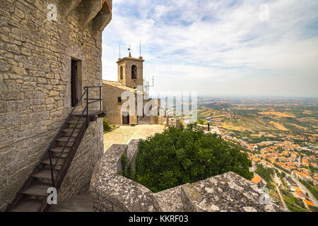 Blick auf San Marino aus fotress von guaita, Stadt von San Marino, die Republik San Marino Stockfoto