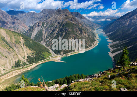 Blick auf Livigno See aus Mist de La Parè, Livigno, Provinz Sondrio, Lombardei, Italien Stockfoto