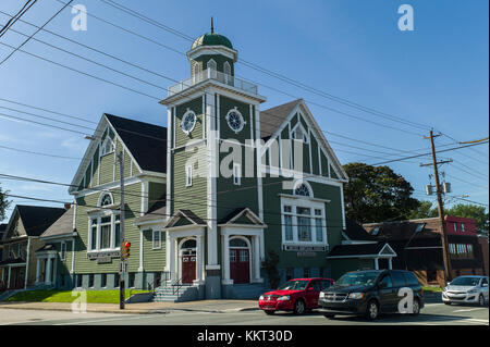 Kreuzfahrtschiff Zwischenstopp in Sydney Kanada. Sydney ist eine Hafenstadt auf Cape Breton Island, Nova Scotia, Kanada. Durch das Wasser. Bilder Marriner, Neville Stockfoto