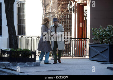 New York, NY-März 07: Woody Allen und Elaine sind Dreharbeiten "der Woody Allen amazon Projekt' am 7. März 2016 in New York City gesehen. Leute: Woody Allen, Elaine kann Stockfoto