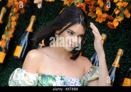 JERSEY CITY, New Jersey - JUNI 03: Kendall Jenner nimmt am 3. Juni 2017 am 10. Jährlichen Veuve Clicquot Polo Classic im Liberty State Park in Jersey City, New Jersey, Teil. Personen: Kendall Jenner Stockfoto