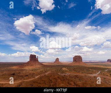 Der Sandstein butte Berge von Monument Valley, AZ (USA) Stockfoto