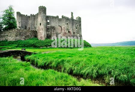 Laugharne Schloss an der Mündung des Flusses taf, in der Nähe von st. Löscht, carmarthenshire, Wales, Großbritannien Stockfoto