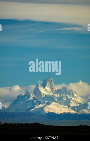 Mount Fitz Roy und Lago Viedma, Parque Nacional Los Glaciares (Welterbe), Patagonien, Argentinien, Südamerika Stockfoto